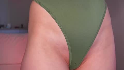 limy_sweet online show from February 8, 7:04 am