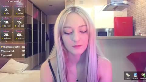 lin_xi online show from February 9, 10:31 am