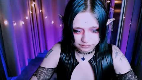 Snapshot of lina2d_tyan chatting on October 19, 10:53 am Lina2D tyan online show from October 19, 10:53 am