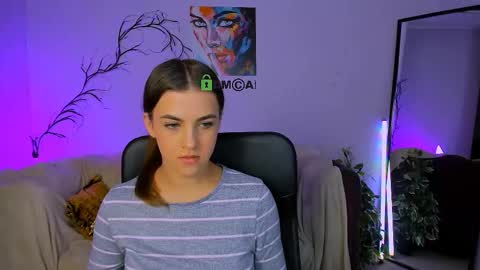 Snapshot of lina_fox12 chatting on October 2, 1:10 pm lina_fox12 online show from October 2, 1:10 pm