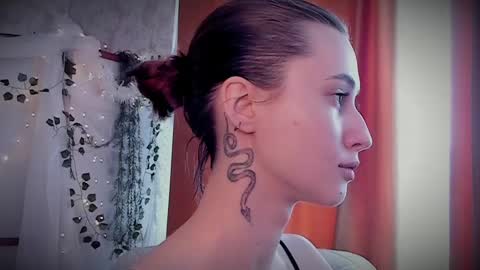 Snapshot of lina_n_kitty chatting on February 26, 10:38 am Lina - online show from February 26, 10:38 am