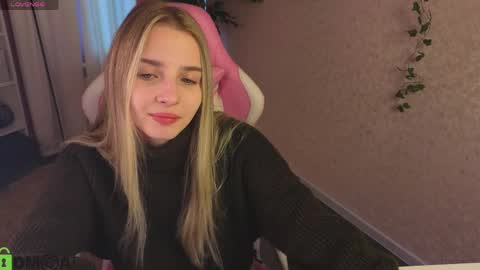 LINA online show from April 16, 1:17 am