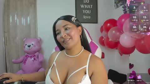 Snapshot of lina_sanchezih chatting on February 14, 3:05 pm LINA SANCHEZ online show from February 14, 3:05 pm