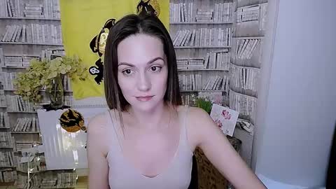 Lina online show from October 14, 9:56 am