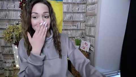 Lina online show from December 22, 7:48 am