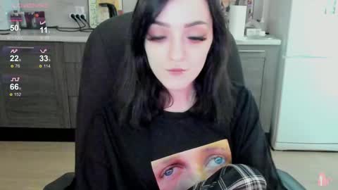 Snapshot of lina_tyaan chatting on September 10, 7:20 am Lina 3 1715622743 online show from September 10, 7:20 am