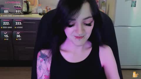Snapshot of lina_tyaan chatting on October 3, 9:39 am Lina 3 1715622743 online show from October 3, 9:39 am