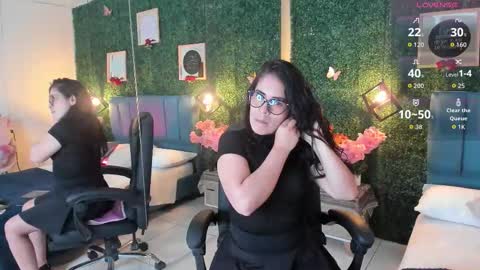 Snapshot of linagh chatting on September 15, 12:39 pm Lina online show from September 15, 12:39 pm