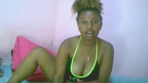 Snapshot of linah1123 chatting on September 30, 8:19 pm linah1123 online show from September 30, 8:19 pm