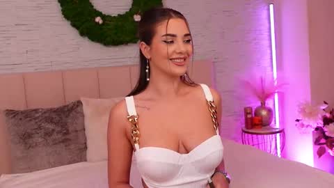 LinaReese online show from December 4, 5:07 am