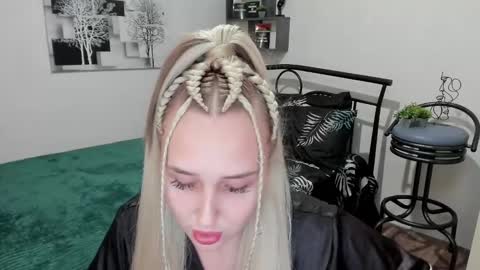 Snapshot of linatruly chatting on February 25, 8:53 pm Lina online show from February 25, 8:53 pm