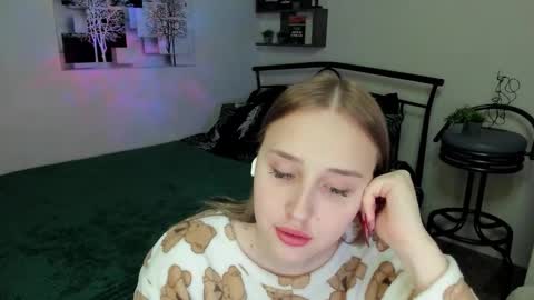 Snapshot of linatruly chatting on February 28, 12:43 am Lina online show from February 28, 12:43 am