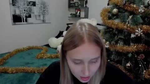Snapshot of linatruly chatting on December 16, 10:34 pm Lina online show from December 16, 10:34 pm