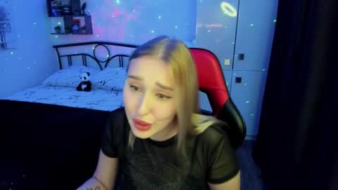 Snapshot of linatruly chatting on October 16, 9:46 pm Lina online show from October 16, 9:46 pm