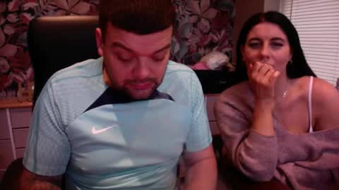 lincolnshirecouple21 online show from December 4, 10:59 am