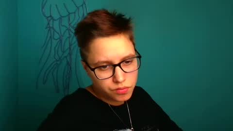 Linda online show from March 9, 1:04 am