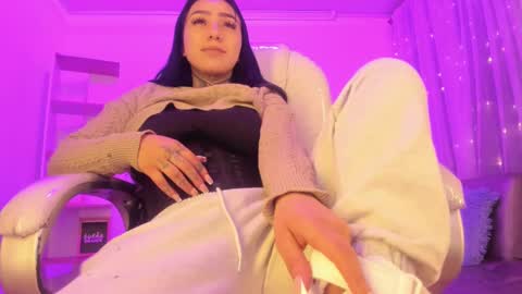 Snapshot of lindaa_miller chatting on February 26, 8:39 am linda miller online show from February 26, 8:39 am