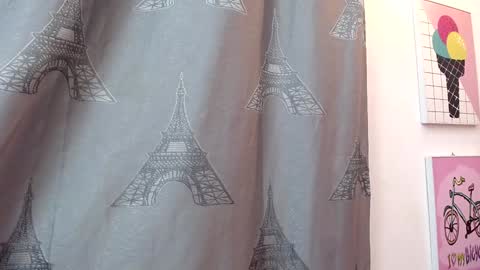  Lindsey  online show from December 16, 7:15 am