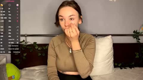 Kate online show from October 21, 3:59 pm