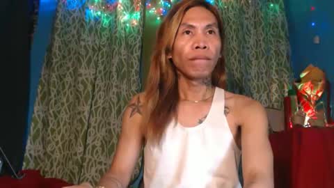 Snapshot of lingkure_69ts chatting on September 24, 7:09 pm weng bustamante online show from September 24, 7:09 pm