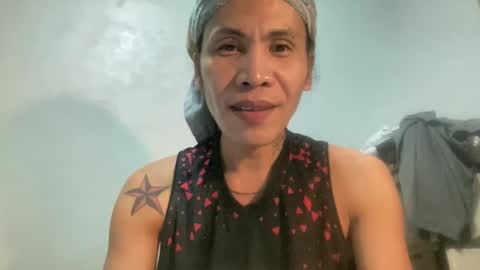 Snapshot of lingkure_69ts chatting on February 17, 10:18 am weng bustamante online show from February 17, 10:18 am