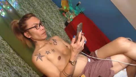Snapshot of lingkure_69ts chatting on September 19, 6:39 am weng bustamante online show from September 19, 6:39 am