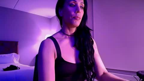 linuxgirlsudosu online show from March 26, 4:07 am