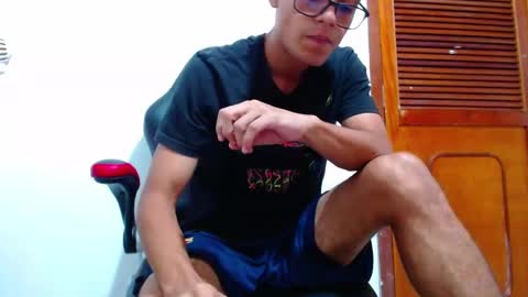 lion_grr online show from October 1, 1:16 am