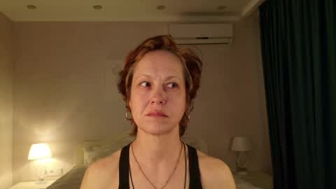 Liora Weiss online show from April 1, 9:32 am