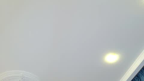 Liora Weiss online show from March 1, 7:01 am