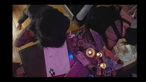 liquid_sky_ online show from February 21, 5:32 am