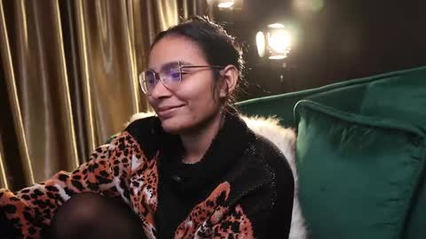 Snapshot of lireesa chatting on January 30, 4:06 am Lire online show from January 30, 4:06 am