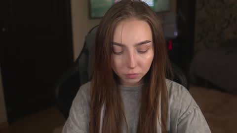 Lisa online show from November 11, 6:10 pm