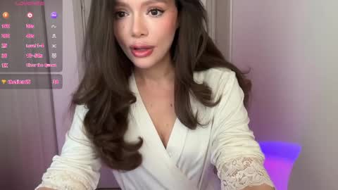 lisa_graham online show from April 16, 4:23 am