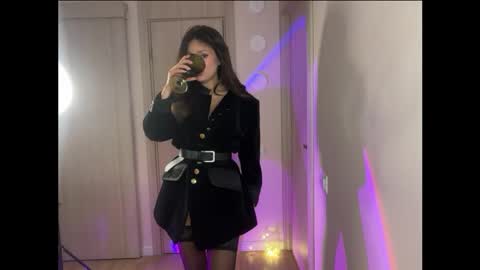 lisa_graham online show from December 18, 4:41 am