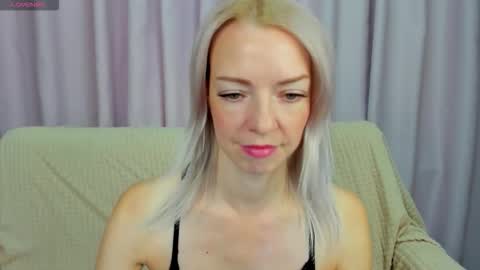Snapshot of lisa_magnusson chatting on October 14, 12:57 am Lisa online show from October 14, 12:57 am