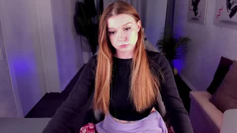 lisa_rabbit online show from April 12, 7:45 am