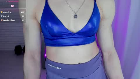 Snapshot of lisa_ree_ chatting on February 11, 6:19 am lisa online show from February 11, 6:19 am
