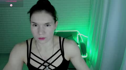 Snapshot of lisa_ree_ chatting on February 24, 4:27 am lisa online show from February 24, 4:27 am