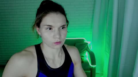 Snapshot of lisa_ree_ chatting on February 2, 4:48 am lisa online show from February 2, 4:48 am