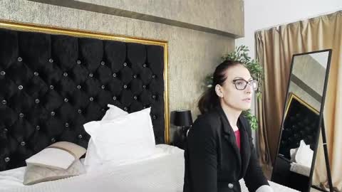 lisacroft online show from March 3, 1:12 pm