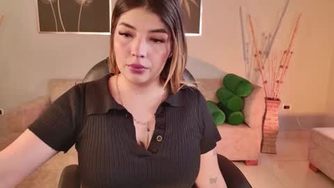 Snapshot of lisamonroe_ chatting on October 12, 6:10 pm LISA MONROE online show from October 12, 6:10 pm