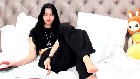 LissaAllison online show from March 8, 10:32 am