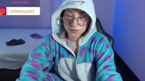 Snapshot of little__amy_ chatting on January 31, 6:14 pm  AMY  online show from January 31, 6:14 pm