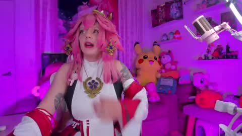 Snapshot of little__ary chatting on October 14, 4:04 am little ary online show from October 14, 4:04 am