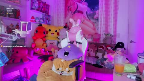 Snapshot of little__ary chatting on January 26, 6:59 am little ary online show from January 26, 6:59 am