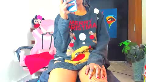 Snapshot of little_africa chatting on October 19, 1:38 pm little_africa online show from October 19, 1:38 pm