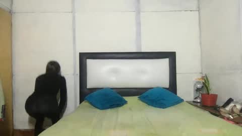 Diablita online show from September 24, 12:01 pm