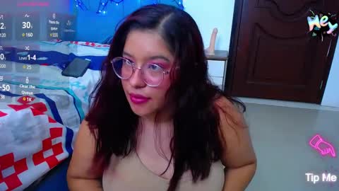 Snapshot of little_flower4you chatting on February 15, 10:10 pm mai rojas online show from February 15, 10:10 pm