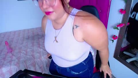 Snapshot of little_flower4you chatting on February 28, 10:17 pm mai rojas online show from February 28, 10:17 pm